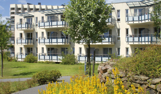 Gartenansicht Rehaklinik Bergisch-Land